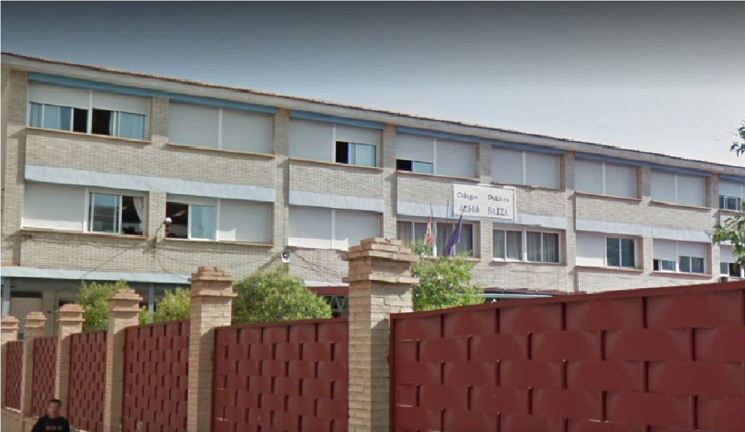 Imagen de la fachada del Colegio Jesús Baeza de Valdepeñas (Ciudad Real) Imagen de la fachada del Colegio Jesús Baeza de Valdepeñas (Ciudad Real)