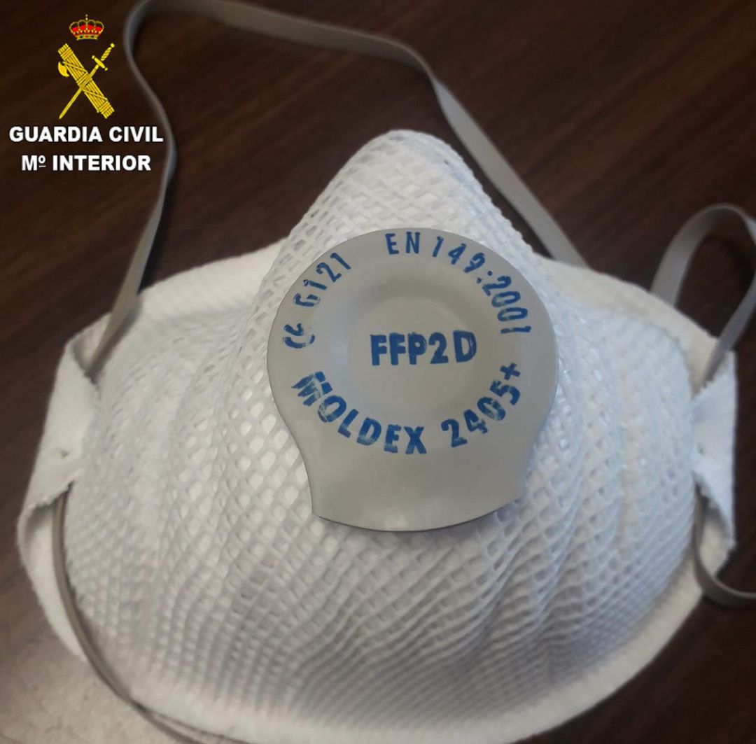 Una de las mascarillas incautadas. Una de las mascarillas incautadas.
