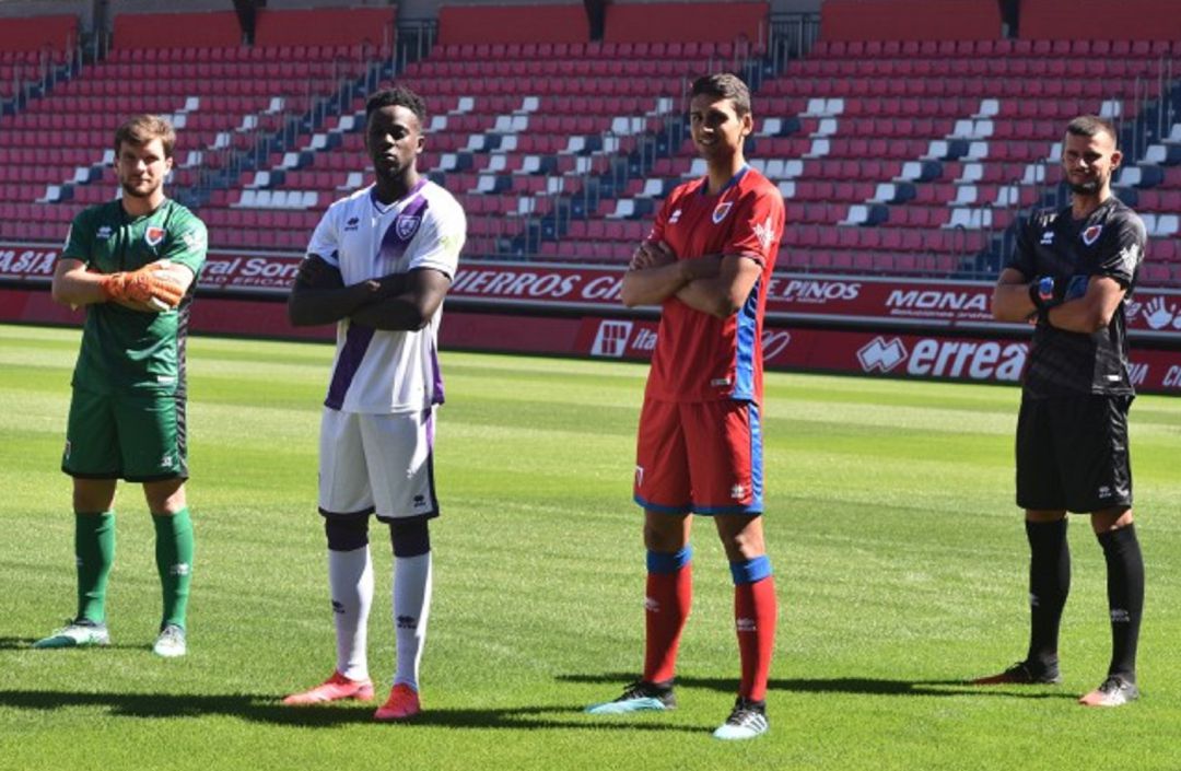 Nuevos uniformes del CD Numancia. Nuevos uniformes del CD Numancia.