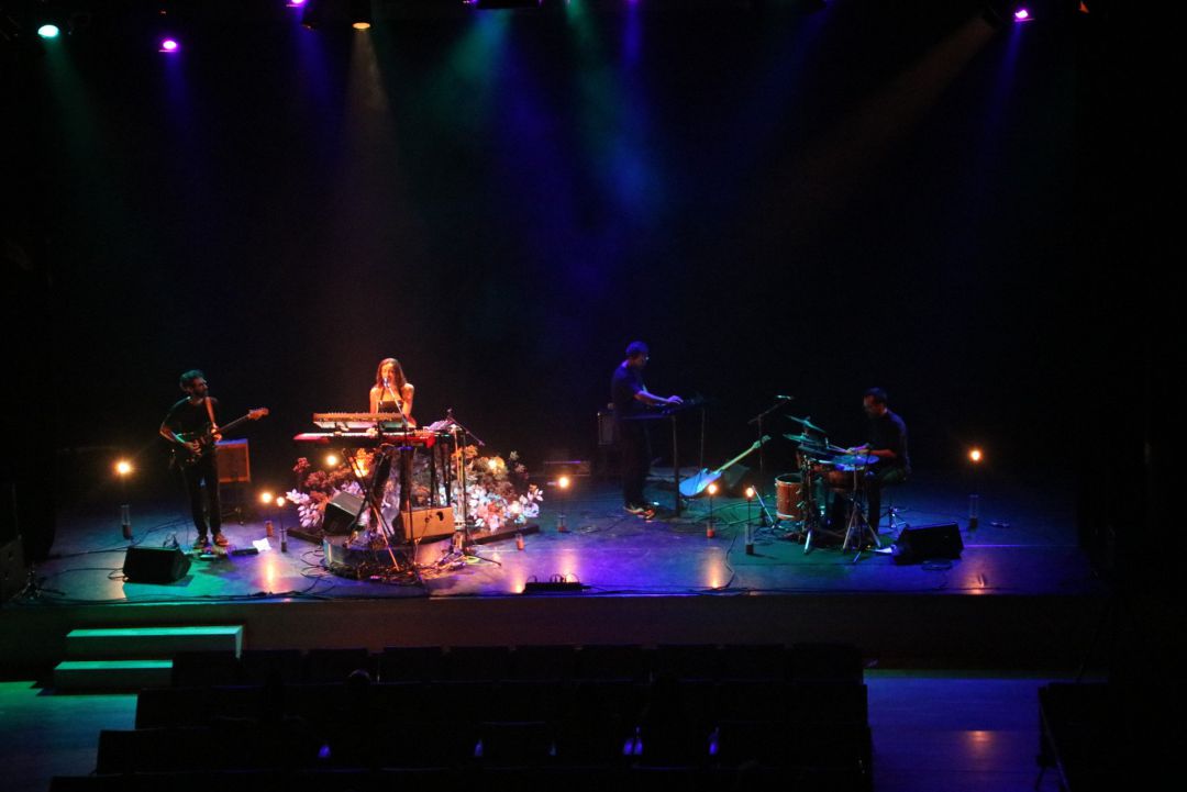 La actuación de Meritxell Neddermann en el Mercat de Música Viva de Vic el pasado fin de semana La actuación de Meritxell Neddermann en el Mercat de Música Viva de Vic el pasado fin de semana