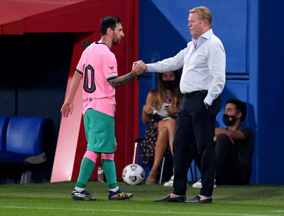 Ronald Koeman con Leo Messi en el partido frente al Girona
Ronald Koeman con Leo Messi en el partido frente al Girona
