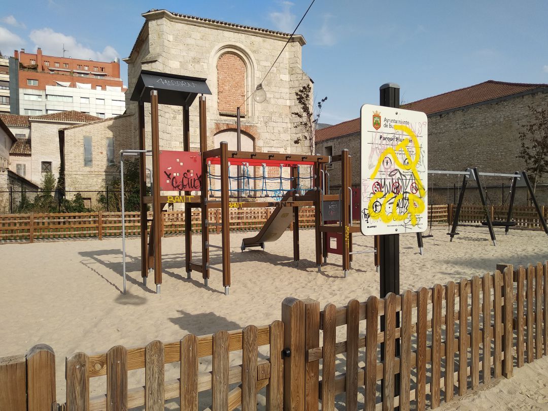 El Ayuntamiento ha decidido el cierre de los 176 parques infantiles de la ciudad ante el aumento de casos de Covid-19 en la ciudad El Ayuntamiento ha decidido el cierre de los 176 parques infantiles de la ciudad ante el aumento de casos de Covid-19 en la ciudad
