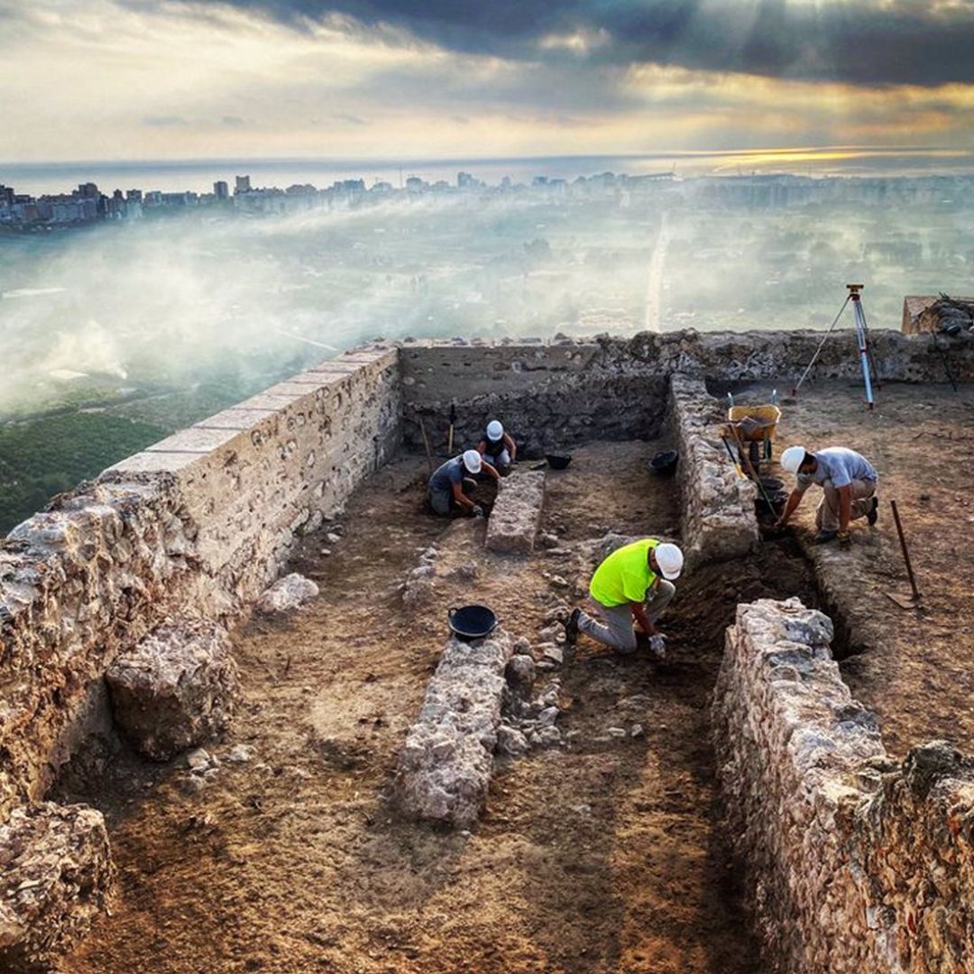 Trabajos arqueológicos en el Castell de Bairén Trabajos arqueológicos en el Castell de Bairén