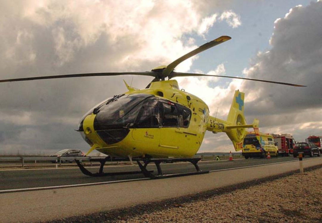 Helicoptero medicalizado del 112 Castilla y León Emergencias Helicoptero medicalizado del 112 Castilla y León Emergencias