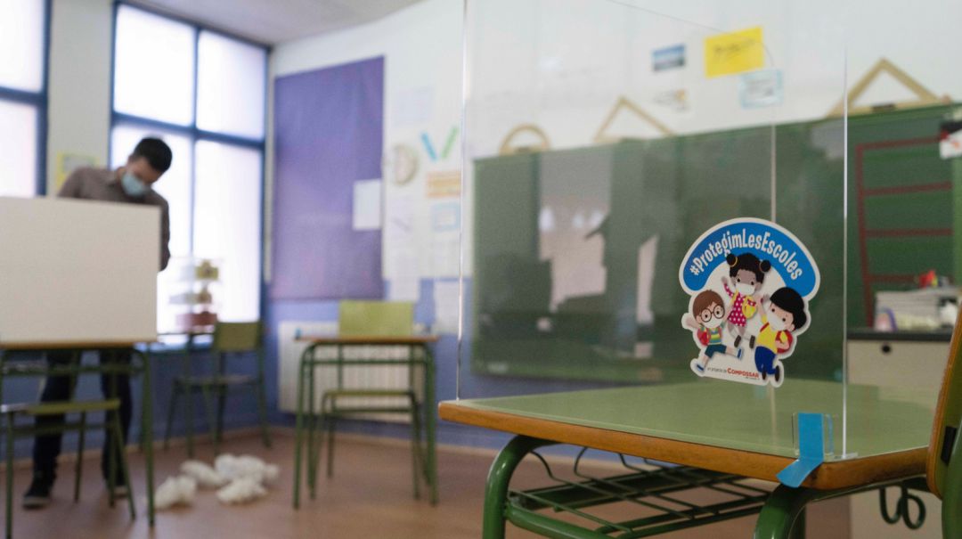 Imatge de la mampara de plàstic Imatge de la mampara de plàstic