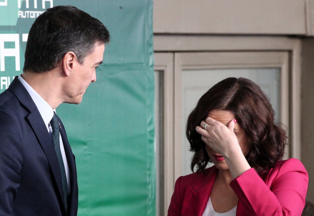 El presidente del Gobierno, Pedro Sánchez, y la presidenta de la Comunidad de Madrid, Isabel Díaz Ayuso. El presidente del Gobierno, Pedro Sánchez, y la presidenta de la Comunidad de Madrid, Isabel Díaz Ayuso.