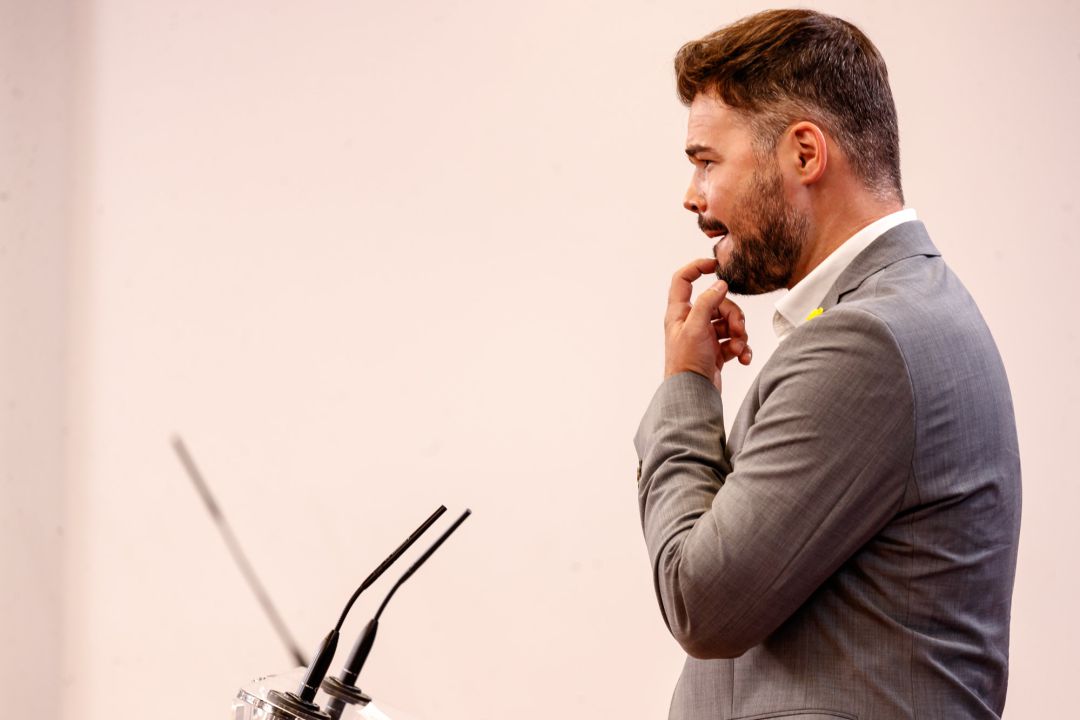 El portavoz de ERC en el Congreso de los Diputados, Gabriel Rufián, durante su intervención en una rueda de prensa convocada antes de la reunión de la Junta de Portavoces, en Madrid (España), a 15 de septiembre de 2020. El portavoz de ERC en el Congreso de los Diputados, Gabriel Rufián, durante su intervención en una rueda de prensa convocada antes de la reunión de la Junta de Portavoces, en Madrid (España), a 15 de septiembre de 2020.
