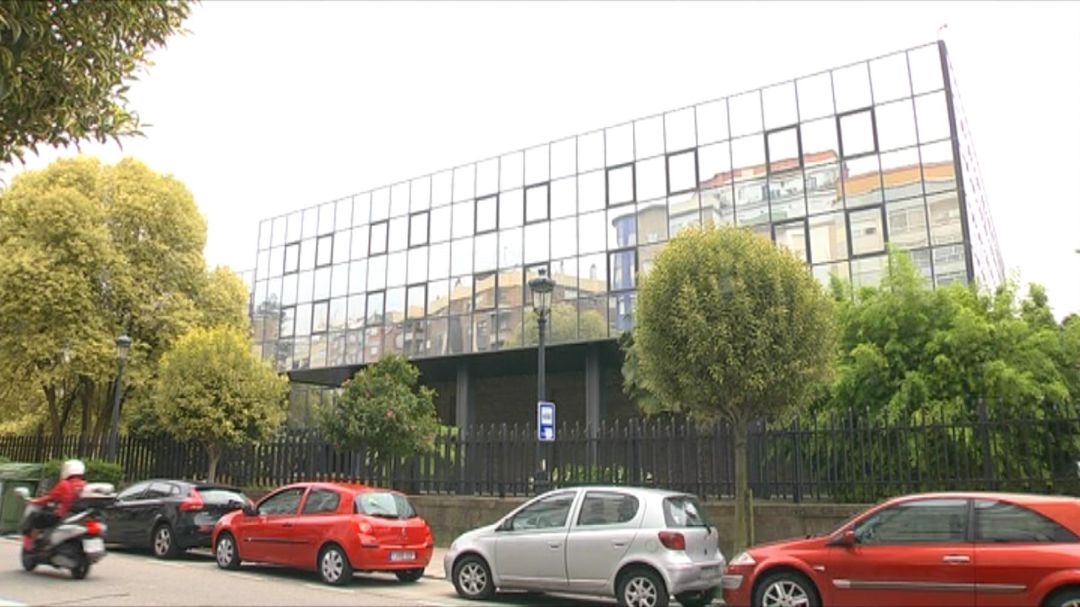 Antiguo centro de informática de Caixanova, ubicado en la calle López Mora. Antiguo centro de informática de Caixanova, ubicado en la calle López Mora.