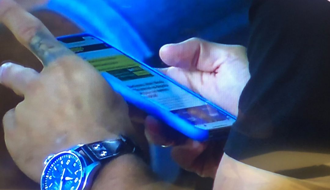 Las cámaras de televisión captaron la imagen. Las cámaras de televisión captaron la imagen.