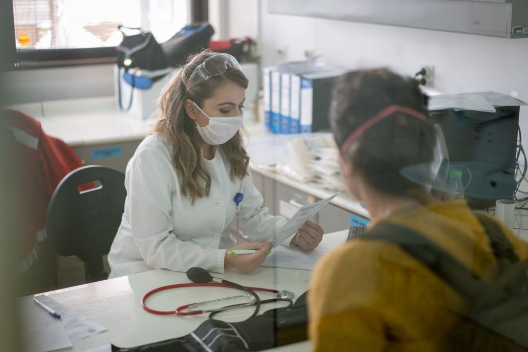 Los médicos de atención primaria se reunieron el 10 de septiembre con la Conselleria de Sanidad, que se comprometió a estudiar sus propuestas en un plazo de dos semanas. Los médicos de atención primaria se reunieron el 10 de septiembre con la Conselleria de Sanidad, que se comprometió a estudiar sus propuestas en un plazo de dos semanas.