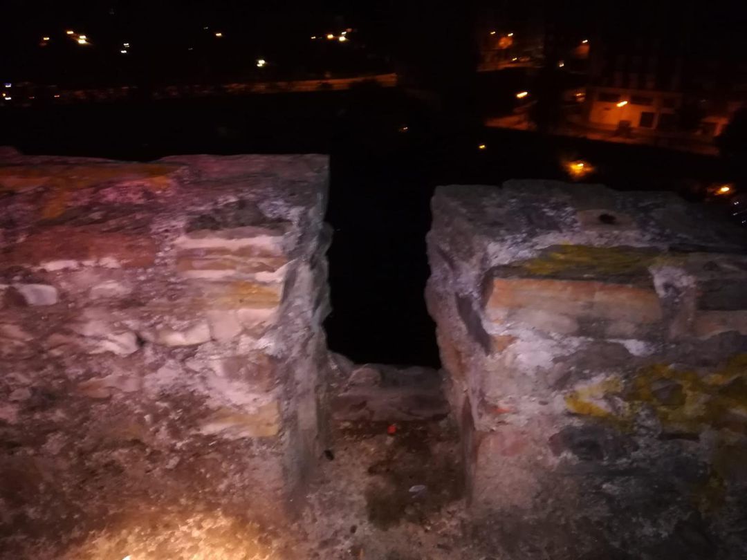Zona del mirador desde la que se precipitó al vacío Zona del mirador desde la que se precipitó al vacío