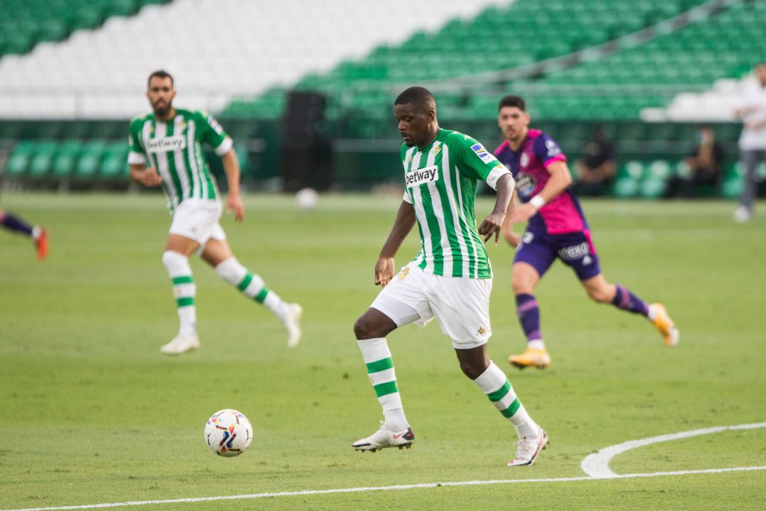 William Carvalho marcó ante el Valladolid su primer gol con la camiseta del Betis, en su tercera temporada en el equipo.
William Carvalho marcó ante el Valladolid su primer gol con la camiseta del Betis, en su tercera temporada en el equipo.