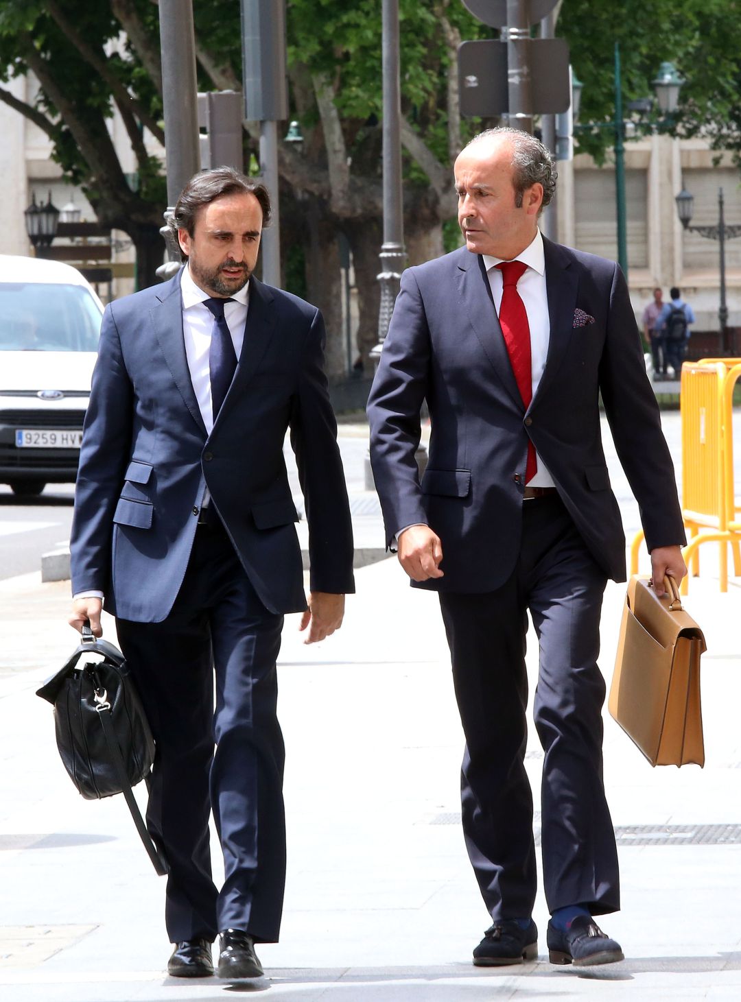 El exconsejero delegado de ADE Internacional, Alberto Esgueva (I), declara como investigados en el caso de la trama eólica ante el titular del Juzgado de Primera Instancia número 4 de Valladolid El exconsejero delegado de ADE Internacional, Alberto Esgueva (I), declara como investigados en el caso de la trama eólica ante el titular del Juzgado de Primera Instancia número 4 de Valladolid