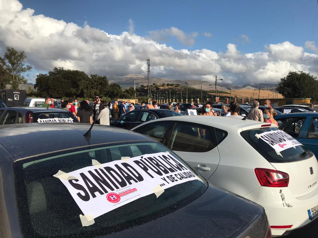 La movilización comenzó en el recinto ferial Ángel Harillo y recorrió las principales calles de Ronda La movilización comenzó en el recinto ferial Ángel Harillo y recorrió las principales calles de Ronda