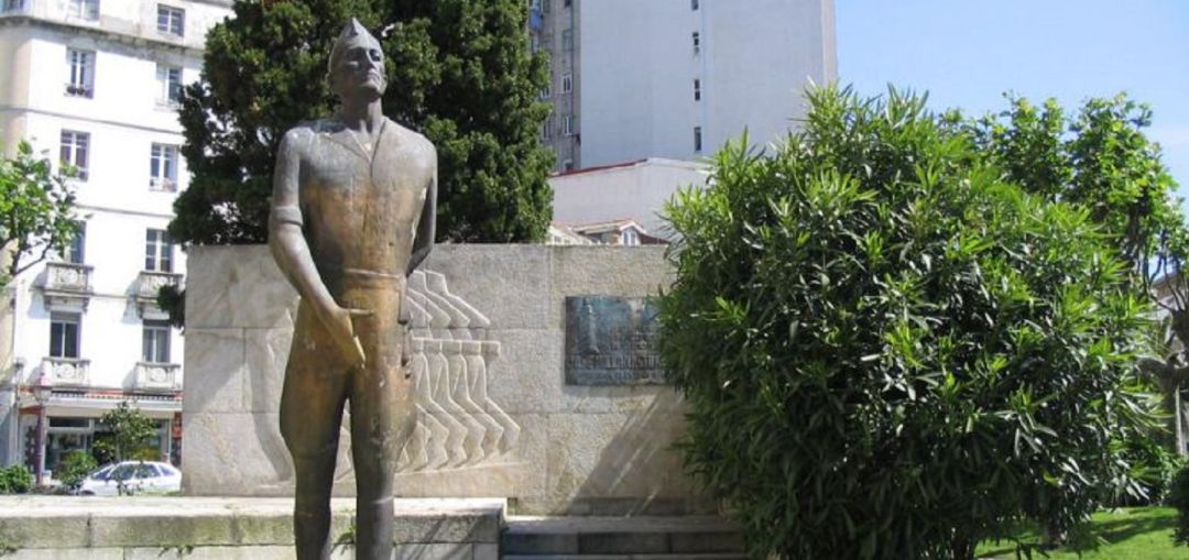 Estatua de Millán Astray Estatua de Millán Astray