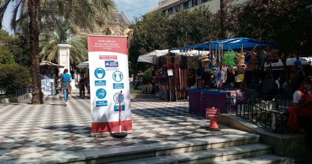 Imagen del Mercadillo del Duque en este lunes en que ha retomado su actividad Imagen del Mercadillo del Duque en este lunes en que ha retomado su actividad