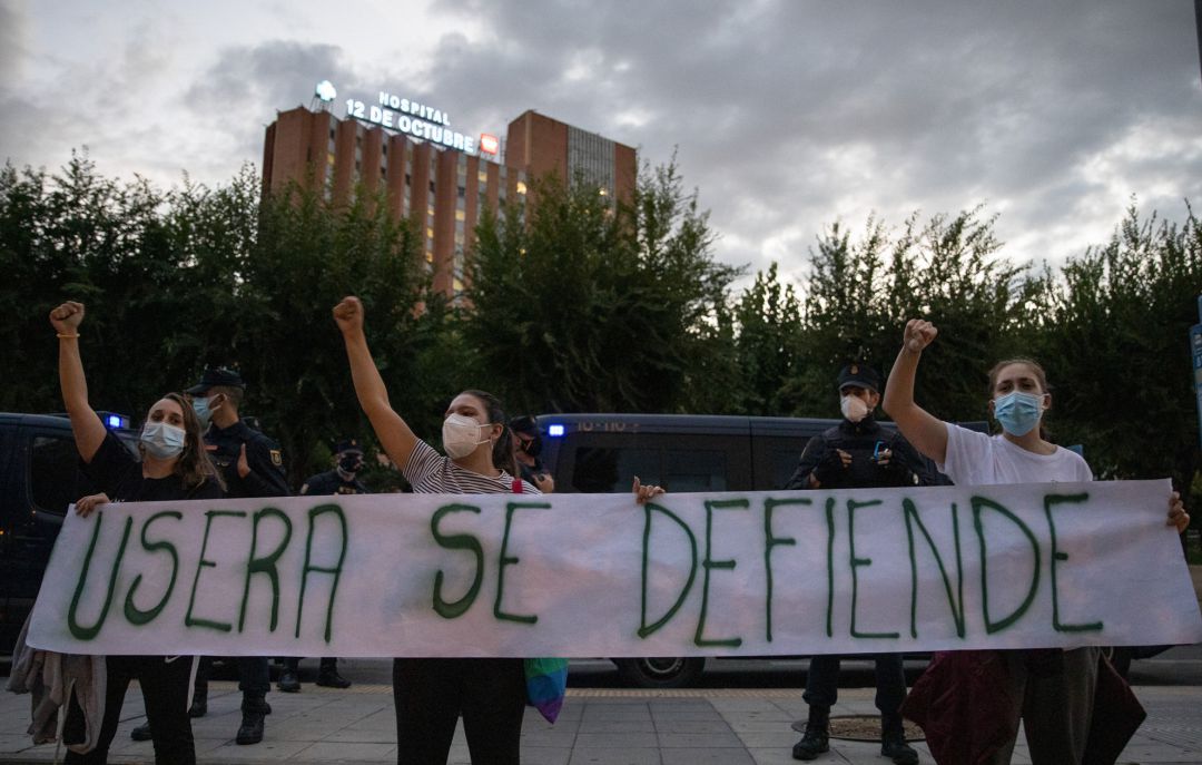 Protestas del domingo contra las medidas para hacer frente al coronavirus impuestas por el Ejecutivo autonómico en el barrio madrileño de Usera. Protestas del domingo contra las medidas para hacer frente al coronavirus impuestas por el Ejecutivo autonómico en el barrio madrileño de Usera.