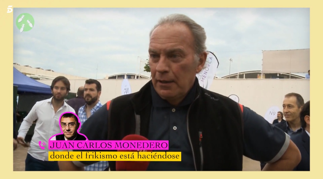 Juan Carlos Monedero ataca a Bertín Oborne en 'Hormigas Blancas' Juan Carlos Monedero ataca a Bertín Oborne en 'Hormigas Blancas'
