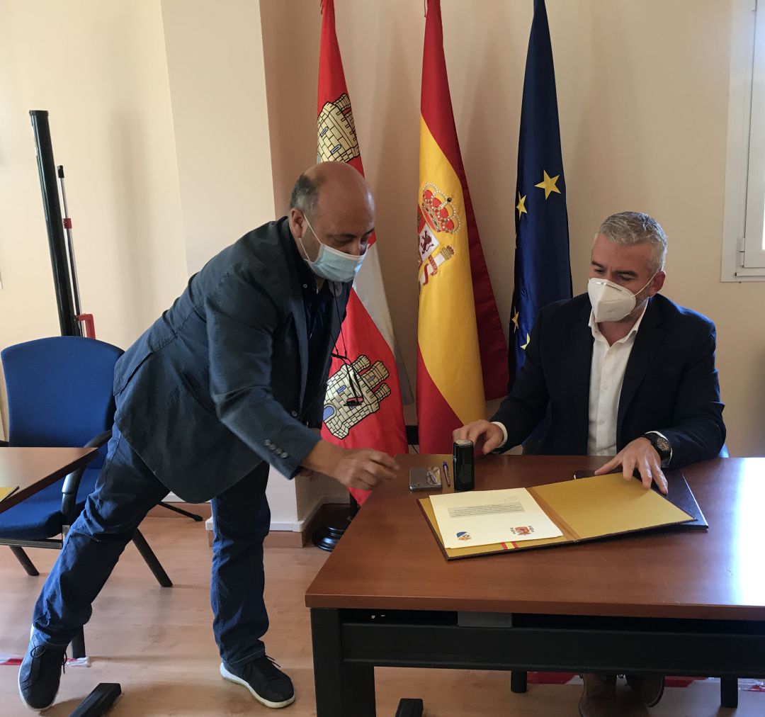 Presidente de la Confederación Miño-Sil y alcalde de Igüeña Presidente de la Confederación Miño-Sil y alcalde de Igüeña