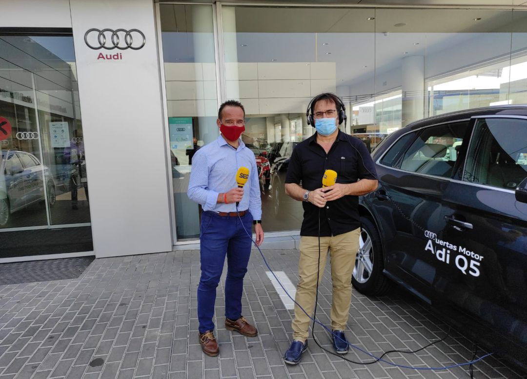 Miguel Meroño con Alfonso García en las instalaciones de Huertas Motor en Cartagena, concesionario Audi. Miguel Meroño con Alfonso García en las instalaciones de Huertas Motor en Cartagena, concesionario Audi.