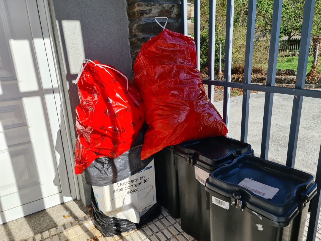 Bolsas de residuos biológicos en el PAC de Outeiro de Rei Bolsas de residuos biológicos en el PAC de Outeiro de Rei