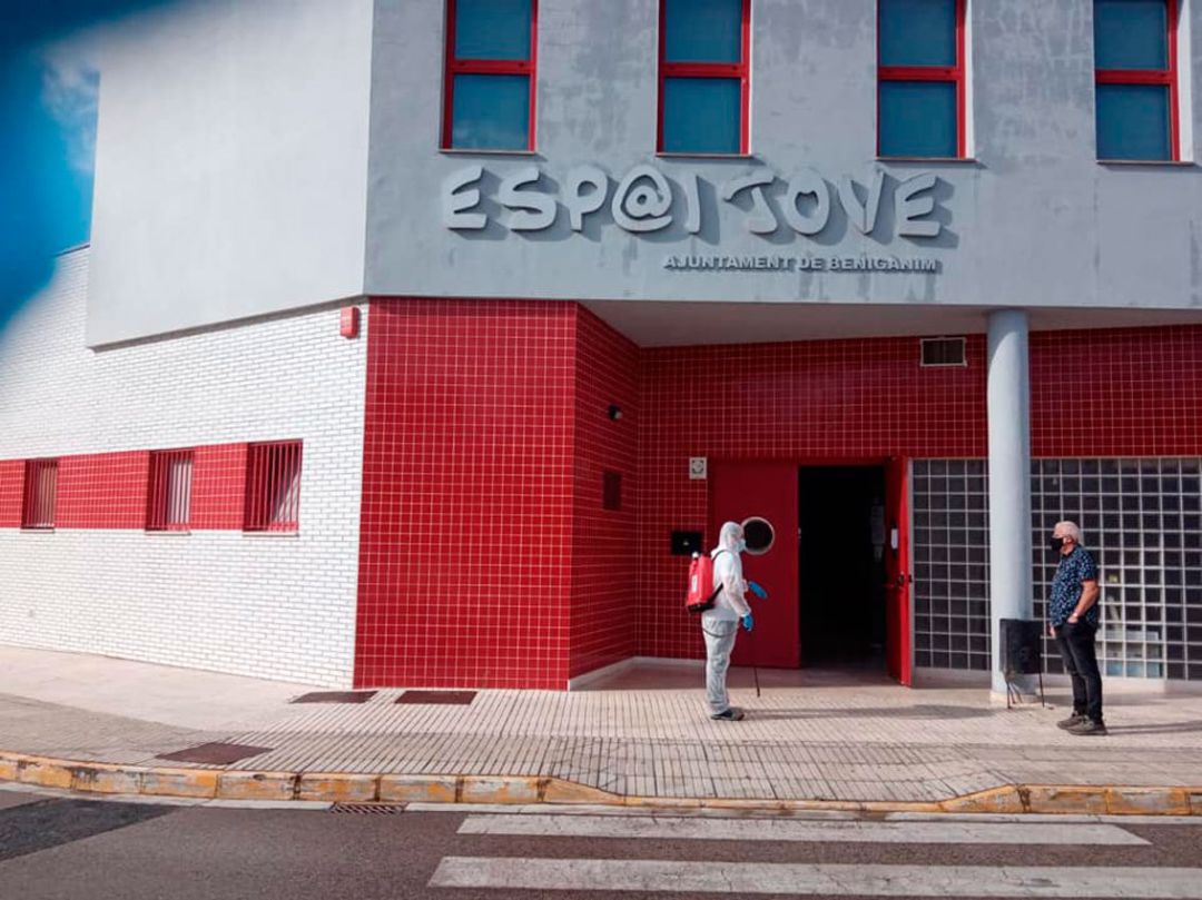 Desinfecció a Benigànim durant el confinament Desinfecció a Benigànim durant el confinament