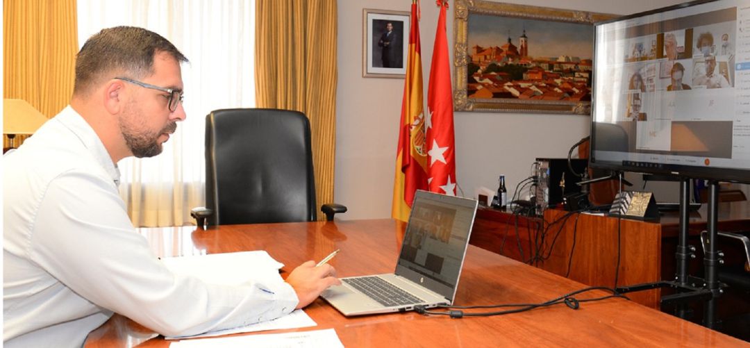 El alcalde, Sergio Parra, ha anunciado las nuevas medidas a los miembros de la mesa de trabajo contra la covid19 El alcalde, Sergio Parra, ha anunciado las nuevas medidas a los miembros de la mesa de trabajo contra la covid19