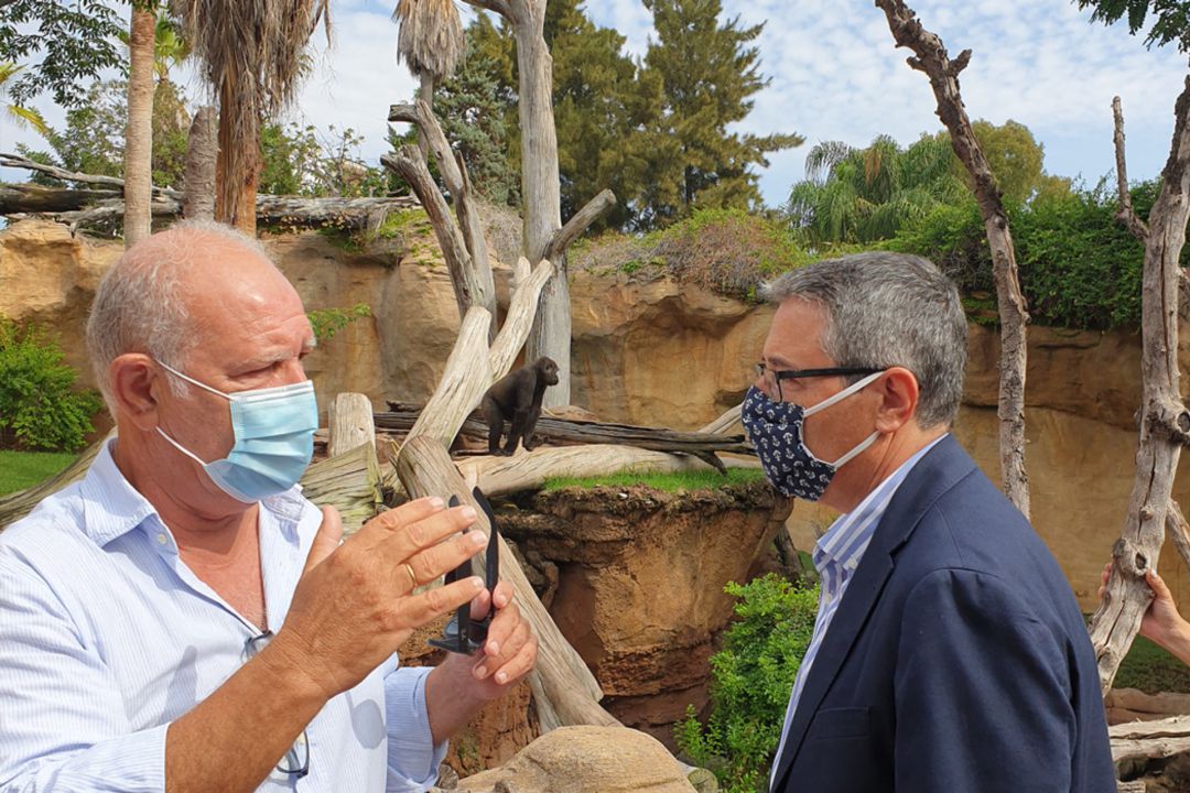 Bioparc Fuengirola ha recibido la visita de D. Francisco Salado, presidente de la Diputación de Málaga. Bioparc Fuengirola ha recibido la visita de D. Francisco Salado, presidente de la Diputación de Málaga.