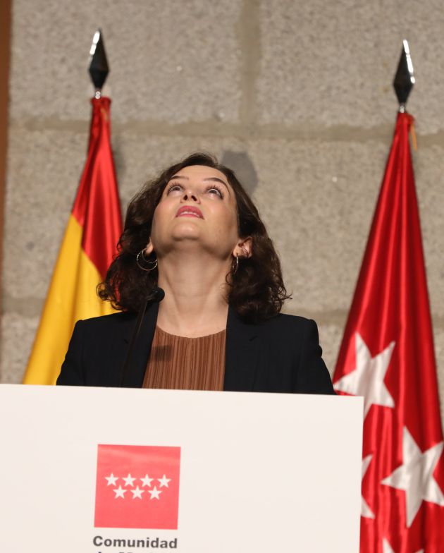 La presidenta de la Comunidad de Madrid, Isabel Díaz Ayuso, durante su comparecencia en rueda de prensa para detallar las nuevas medidas en la región ante el COVID-19. La presidenta de la Comunidad de Madrid, Isabel Díaz Ayuso, durante su comparecencia en rueda de prensa para detallar las nuevas medidas en la región ante el COVID-19.