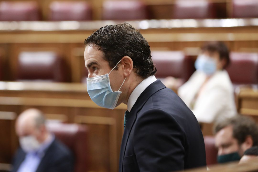 El portavoz parlamentario del PP, Teodoro García Egea, durante la sesión de control al Gobierno en el Congreso de los Diputados. El portavoz parlamentario del PP, Teodoro García Egea, durante la sesión de control al Gobierno en el Congreso de los Diputados.