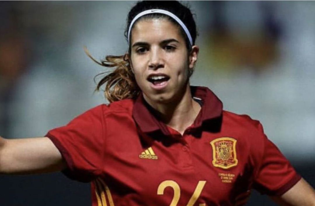 Alba Redondo celebra un gol con España Alba Redondo celebra un gol con España