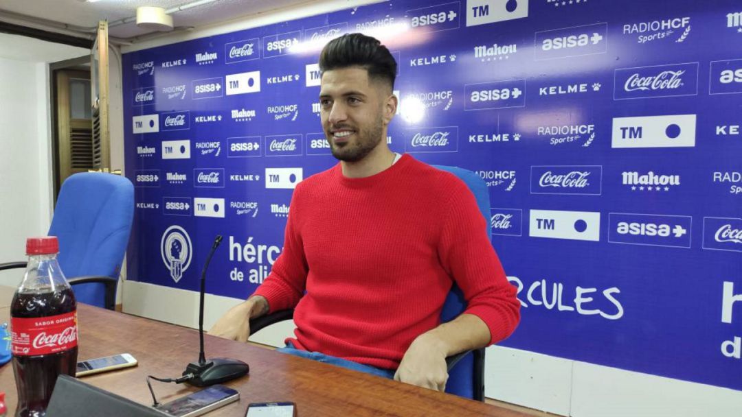 Sergio Jiménez, en la sala de prensa del Rico Pérez Sergio Jiménez, en la sala de prensa del Rico Pérez