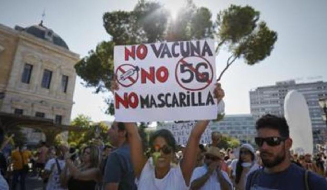 "Lo que se ha puesto en marcha es "a quiebra masiva de los estados y esto está siendo programado y deseado por los grandes acumuladores de riqueza". Junto a ello, han establecido una vinculación entre el 5G y el coronavirus. "Lo que se ha puesto en marcha es "a quiebra masiva de los estados y esto está siendo programado y deseado por los grandes acumuladores de riqueza". Junto a ello, han establecido una vinculación entre el 5G y el coronavirus.