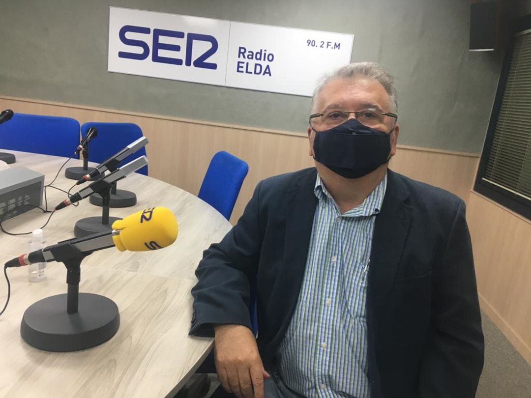 Vicente Vera en Radio Elda Cadena SER Vicente Vera en Radio Elda Cadena SER