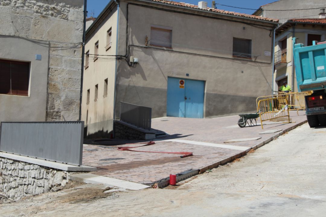 Obras de la plaza del Campo donde han aparecido las estructuras de almacenamiento Obras de la plaza del Campo donde han aparecido las estructuras de almacenamiento