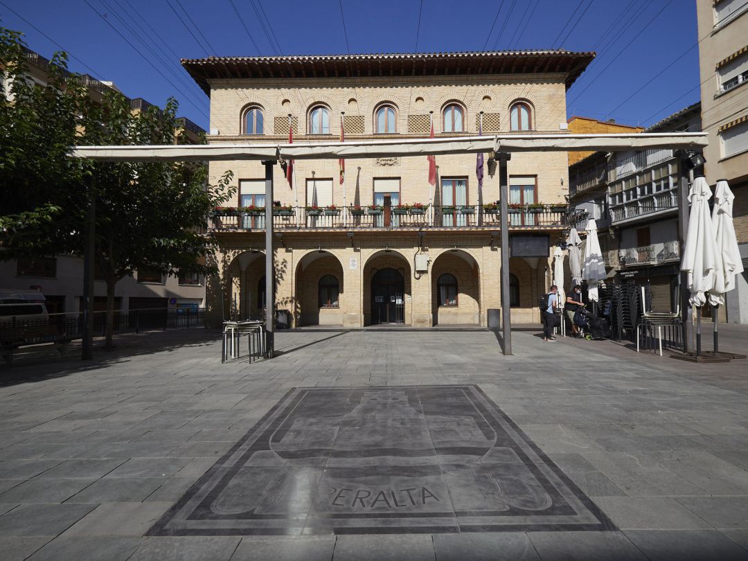 Plaza Principal de la localidad de Peralta, en Peralta Plaza Principal de la localidad de Peralta, en Peralta