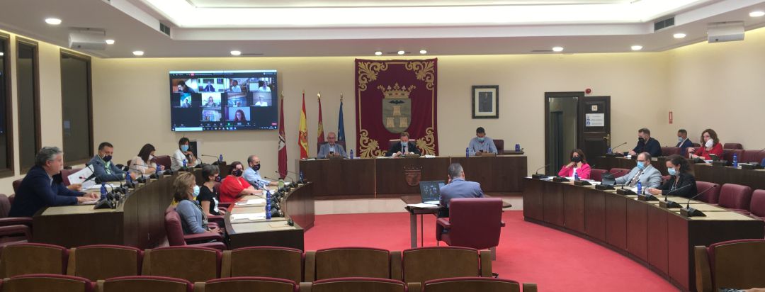 Pleno municipal del Ayuntamiento de Albacete. Pleno municipal del Ayuntamiento de Albacete.