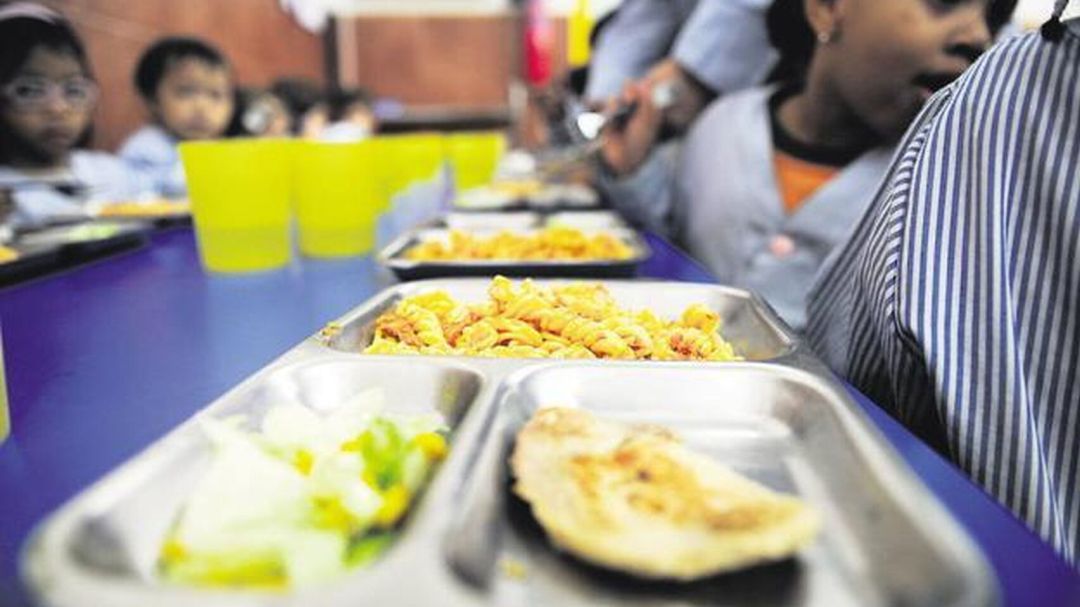 Comedor en un colegio Comedor en un colegio