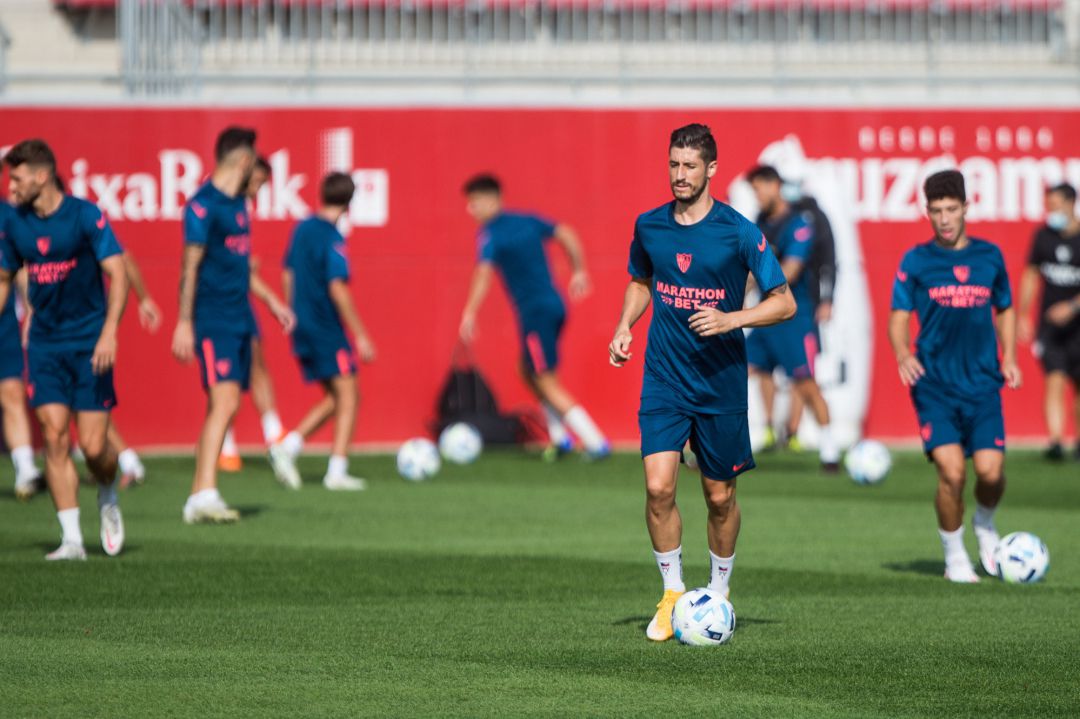 Sergio Escudero durante el entrenamiento del Sevilla FC. Sergio Escudero durante el entrenamiento del Sevilla FC.