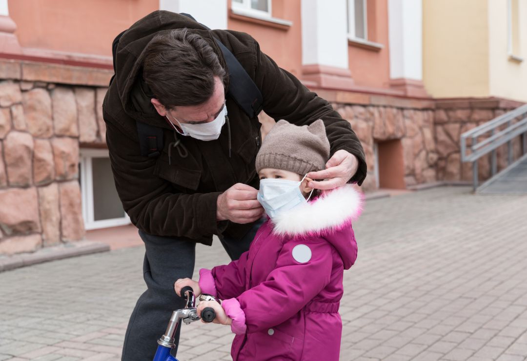 La bajada de las temperaturas podría traer consigo un aumento de las infecciones por COVID-19 La bajada de las temperaturas podría traer consigo un aumento de las infecciones por COVID-19