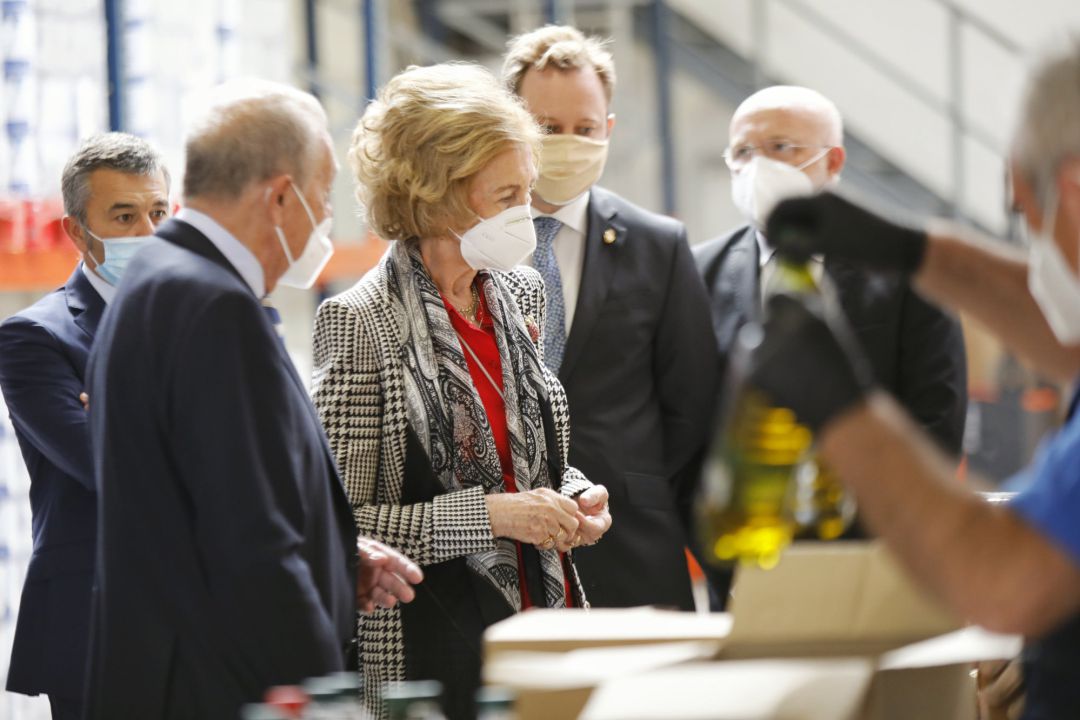 La Reina Doña Sofía durante su visita programada al Banco de Alimentos de Albacete, en Albacete, Castilla-La Mancha, (España), a 25 de septiembre de 2020. La Reina Doña Sofía durante su visita programada al Banco de Alimentos de Albacete, en Albacete, Castilla-La Mancha, (España), a 25 de septiembre de 2020.