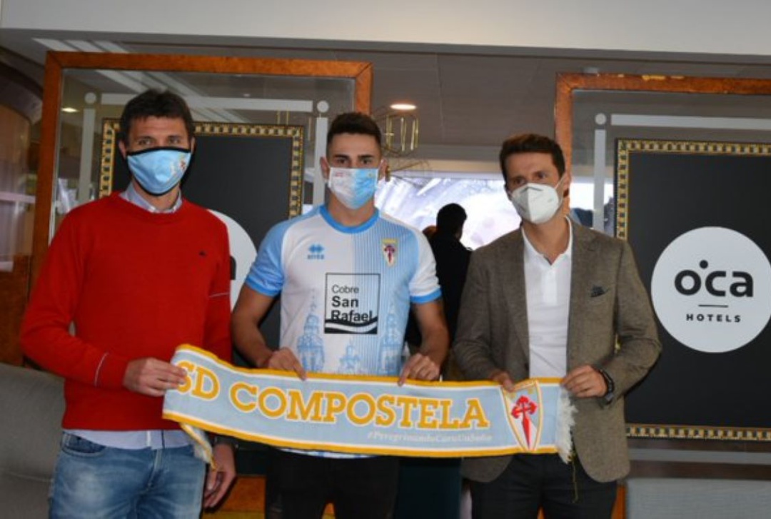 Guille Torres, en el centro, fue presentado en el Hotel Oca Puerta del Camino Guille Torres, en el centro, fue presentado en el Hotel Oca Puerta del Camino