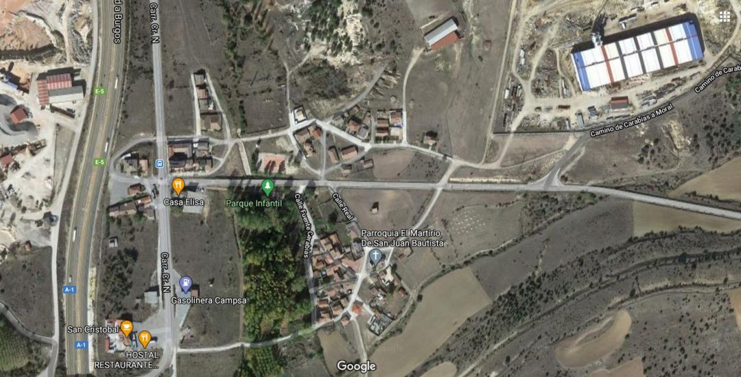 Vista aérea de Carabias jutno a la carretera nacional y la A-1 Vista aérea de Carabias jutno a la carretera nacional y la A-1
