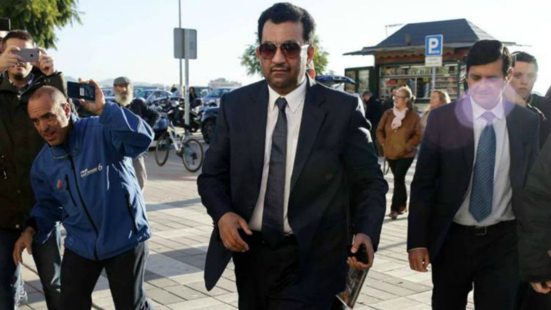 Al-Thani a su llegada a los juzgados de Málaga Al-Thani a su llegada a los juzgados de Málaga