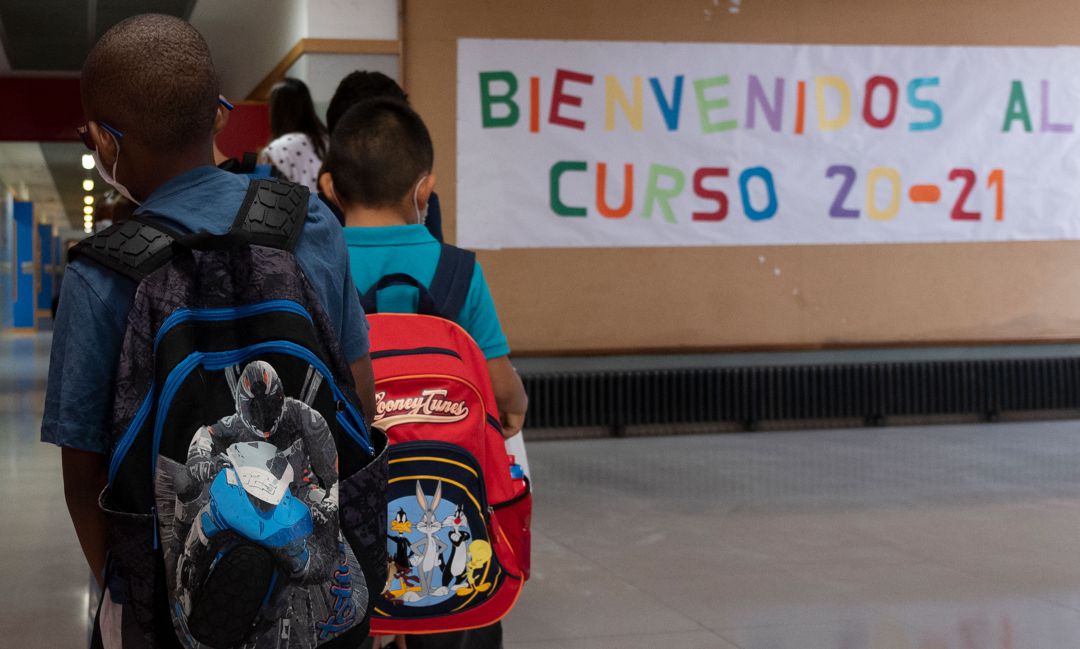 Los niños cuentan cómo están viviendo la vuelta al colegio. Los niños cuentan cómo están viviendo la vuelta al colegio.