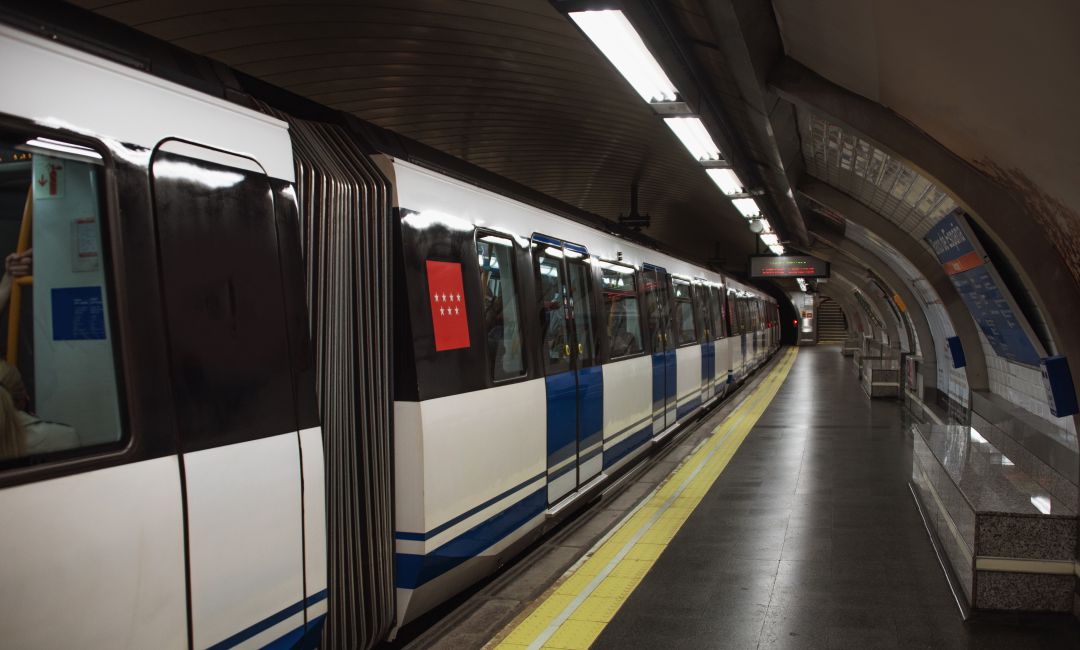 El metro de Madrid. El metro de Madrid.