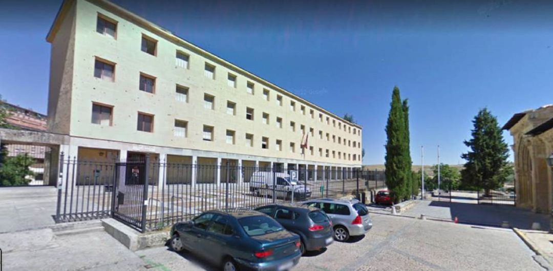 La Gerencia de Asistencia Sanitaria, la Junta y la UVA desestiman la opción de Magisterio para un centro COVID La Gerencia de Asistencia Sanitaria, la Junta y la UVA desestiman la opción de Magisterio para un centro COVID