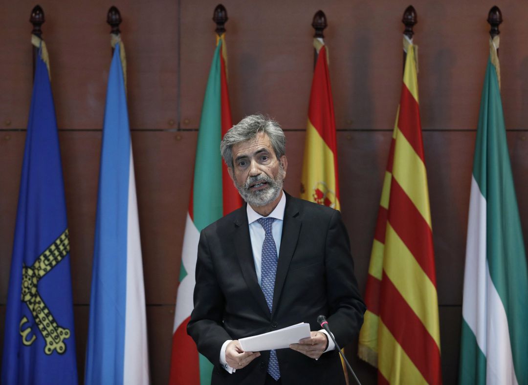 El presidente del Tribunal Supremo y del Consejo General del Poder Judicial (CGPJ), Carlos Lesmes, durante el acto de entrega de despachos a la nueva promoción de jueces, en Barcelona, Catalunya (España) El presidente del Tribunal Supremo y del Consejo General del Poder Judicial (CGPJ), Carlos Lesmes, durante el acto de entrega de despachos a la nueva promoción de jueces, en Barcelona, Catalunya (España)