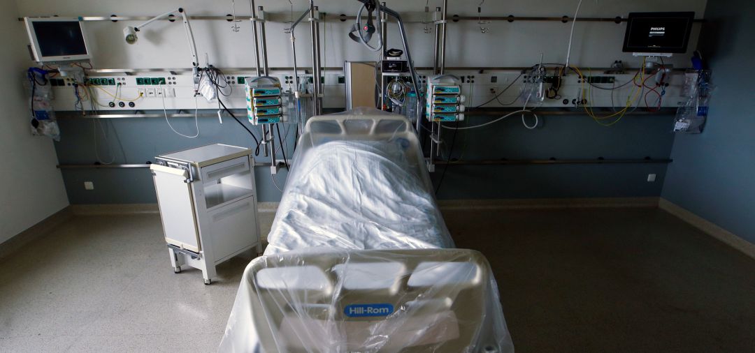 Habitación reservada para enfermos de coronavirus en un hospital. Habitación reservada para enfermos de coronavirus en un hospital.