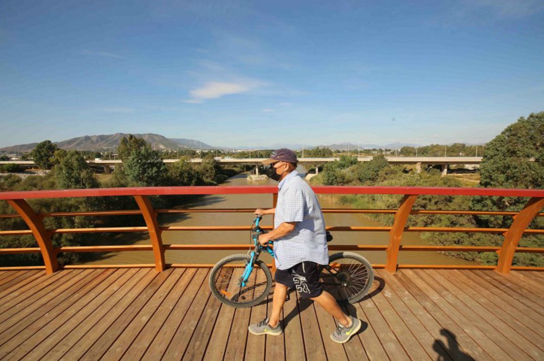 Inaugurada la pasarela de madera del Guadalhorce, la más grande de Europa Inaugurada la pasarela de madera del Guadalhorce, la más grande de Europa